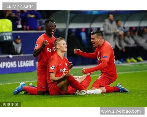 哈兰德凭借出色表现成功造点助力球队逆转局势展现超级前锋风采