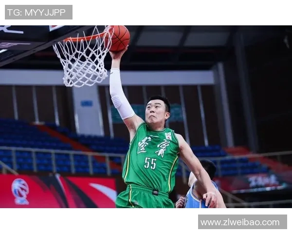 辽宁男篮球员表现出众，实力碾压对手取得大胜